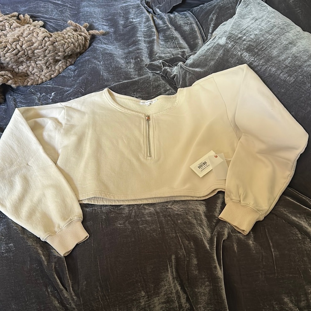 Good American crop sweatshirt